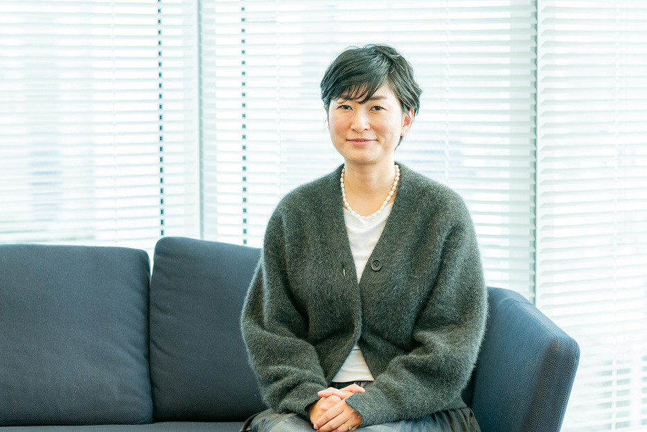 稲田明恵さん。2019年に株式会社mogを創業。2024年3月に「仕事が好きなワーキングマザーのエージェント mog career」をオープン