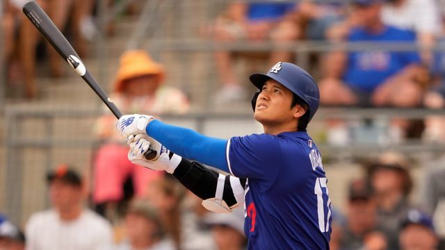 オープン戦第2号2ランを放った大谷翔平選手(写真：AP/アフロ)