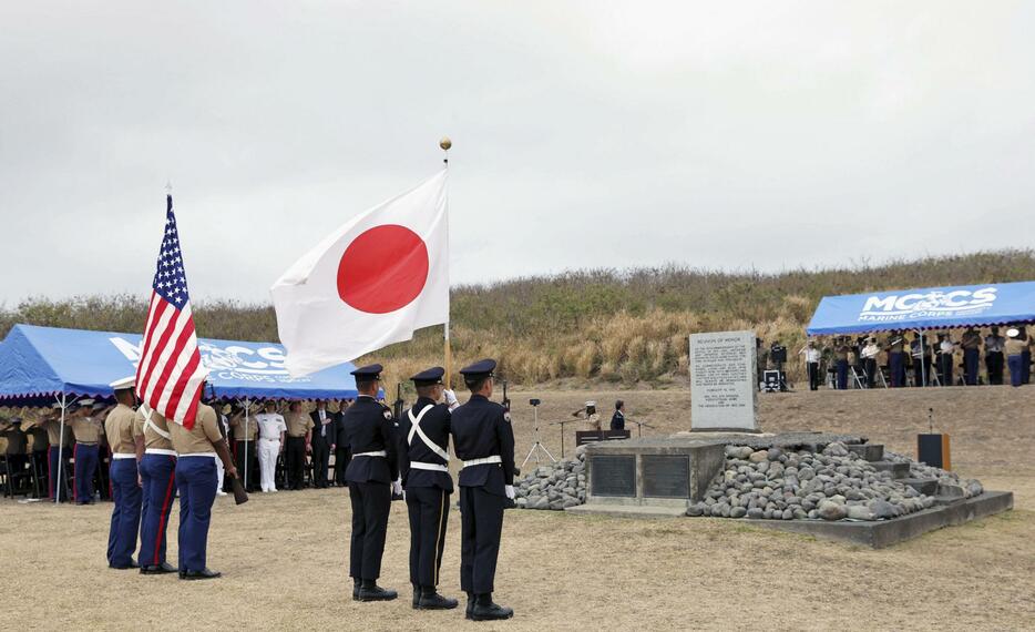 硫黄島で開かれた日米合同の慰霊式＝30日午前、東京都小笠原村（代表撮影）