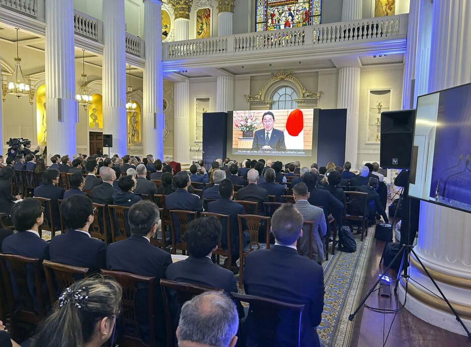 ロンドンで開かれた「日本証券サミット」＝6日（共同）