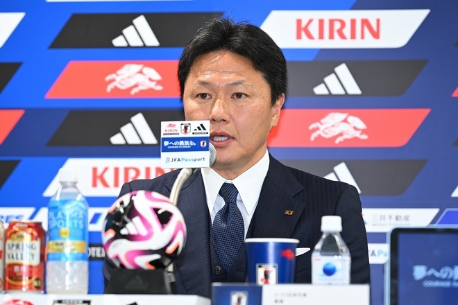 U-23日本代表メンバー発表会見に登壇した大岩監督。写真：鈴木颯太朗