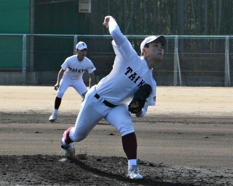 弁和歌山との練習試合で先発したエースの冷水孝輔投手＝和歌山市で、安西李姫撮影