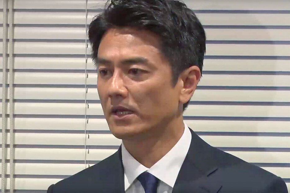 [画像] 都内で会見した俳優の原田龍二さん