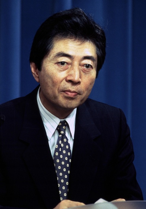 [写真]国民からの期待も高かった細川政権だったが、1994年2月に突然発表した「国民福祉税」構想をきっかけに瓦解していった（Fujifotos/アフロ）