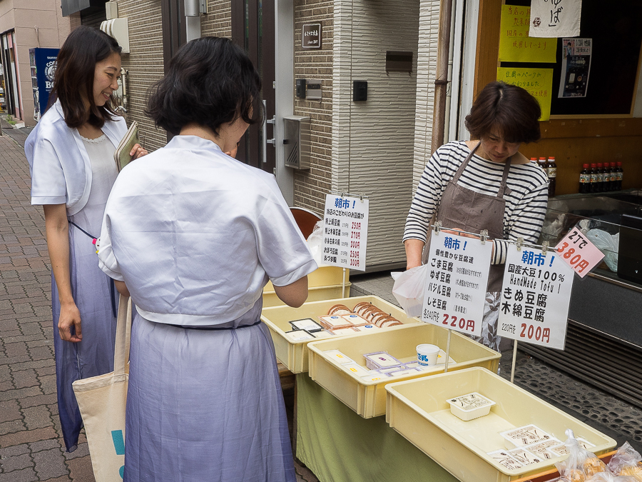 いまや商店街に欠かせない存在となったキューピッドガールズ（撮影：志和浩司）