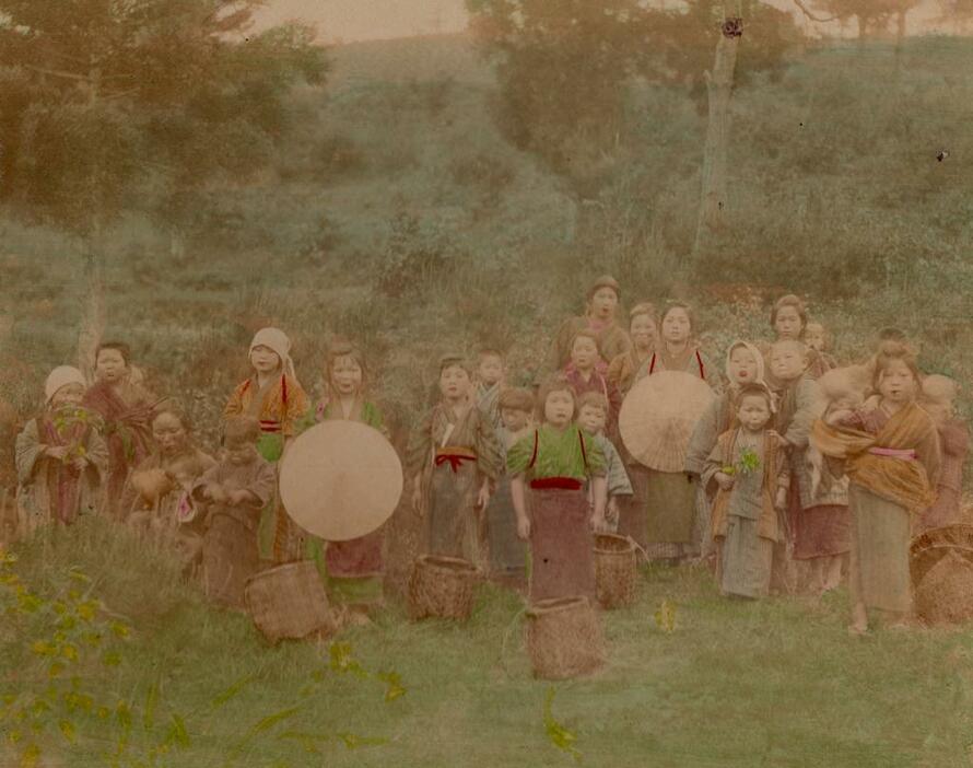 明治時代中期の「農村の子どもたち」写真（筆者所蔵）
