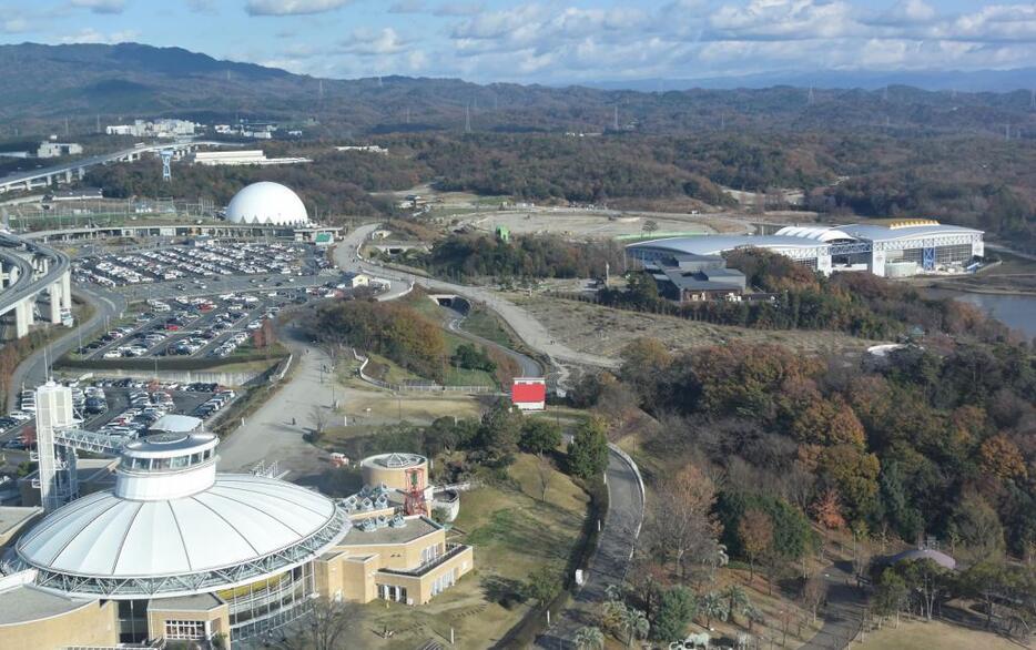 長久手市の丘陵に広がる「愛・地球博記念公園（モリコロパーク）」。愛知県が「ジブリパーク」としても活用する方針を打ち出している