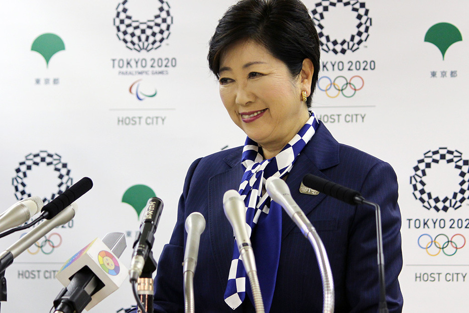 [写真]会見する小池百合子・東京都知事（2017年6月1日撮影　THE PAGE編集部）