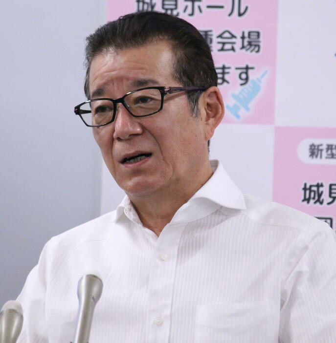 「陽性者が出ても医療体制の中で支えていける状況であれば、お酒もそうだし、営業時間についても緩和するべき」と松井市長