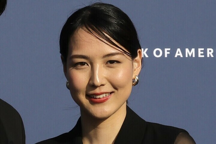 大人のカジュアルコーデで登場した大谷の妻・真美子さん。(C) Getty Images