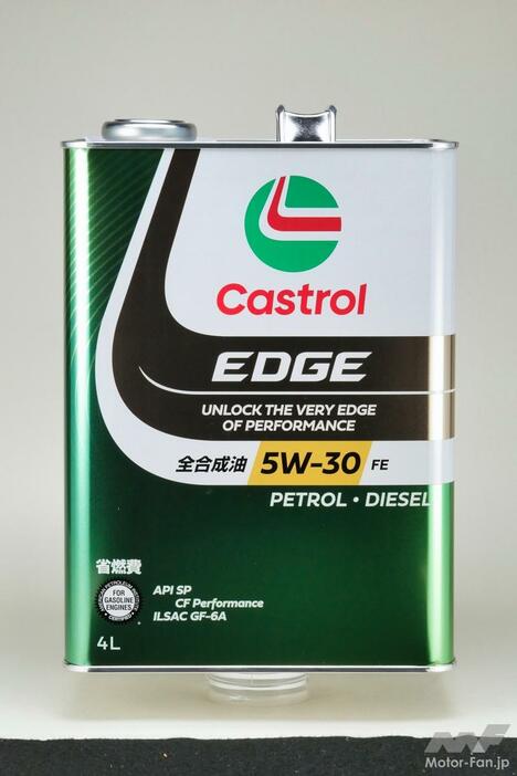 Castrol『EDGE 5W-30 FE』はガソリン、ディーゼルエンジン両用の全合成油。欧州メーカーのOEM認証も数多く取得している。API SP、ILSAC GF-6A 、CF Performanceに適合。