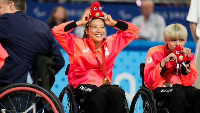 相手選手に一番嫌な選手と言わせた車いすラグビーの倉橋香衣選手(左)(写真：SportsPressJP/アフロ)