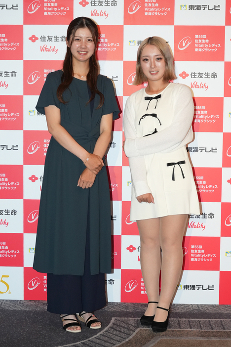 落ち着いた雰囲気の與語優奈(左)＆“ギャル味”を取り入れた清本美波(右)