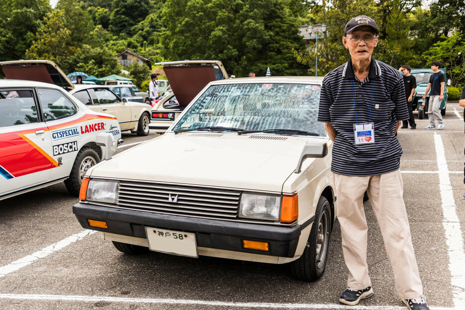 1981年式の三菱2代目A170系 ランサーEX 1400GLと、オーナーの山本さん