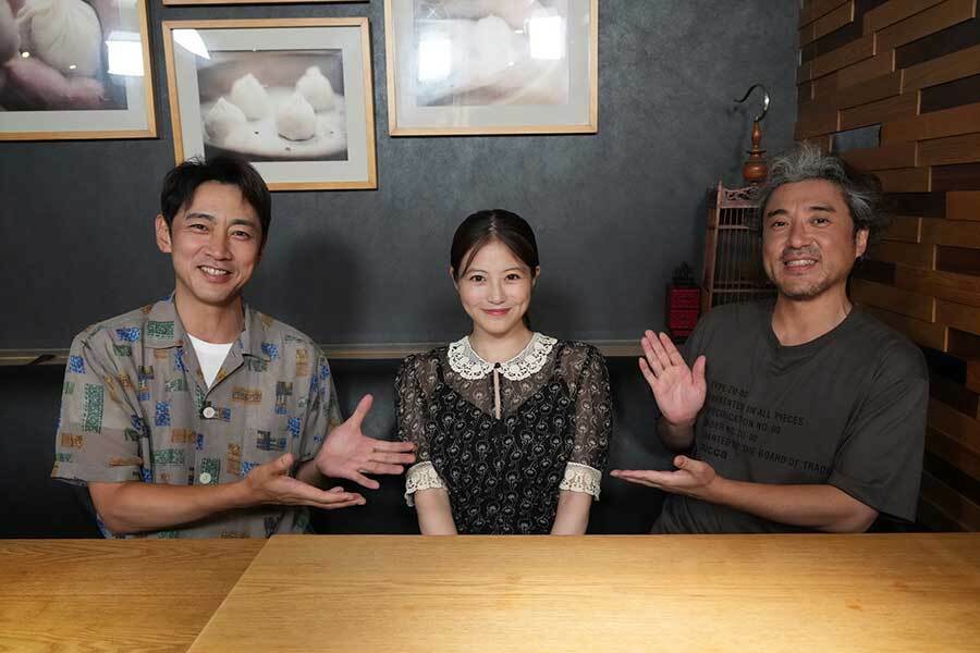 『小泉孝太郎＆ムロツヨシ 自由気ままに2人旅』に今田美桜が登場【写真：(C)フジテレビ】