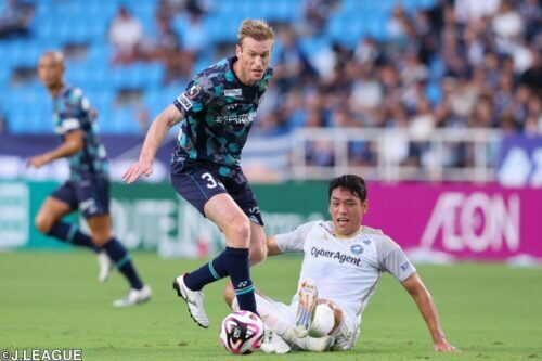 福岡と町田が対戦した [写真]＝J.LEAGUE via Getty Images