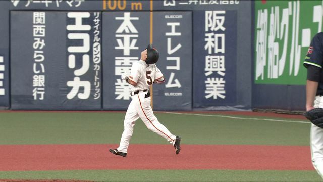 6回の好機を生かせず天を仰いだ巨人の門脇誠選手(画像：日テレジータス)