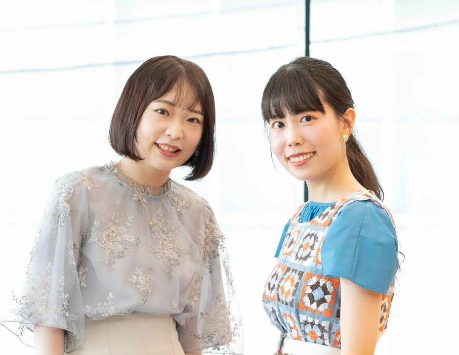 真下みことさん（左）、佐原ひかりさん（右）