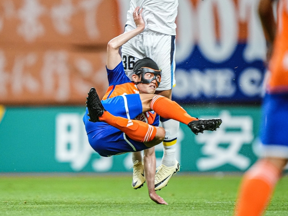 MF宮本英治のスーパーゴールが受賞(J.LEAGUE)