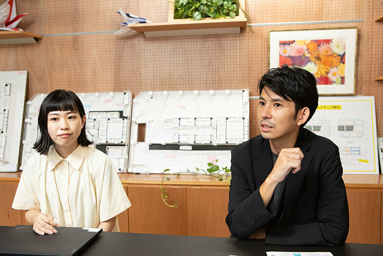 「まちなか展」について語る髙野健太さんと生沼千里さん（撮影：片山貴博）