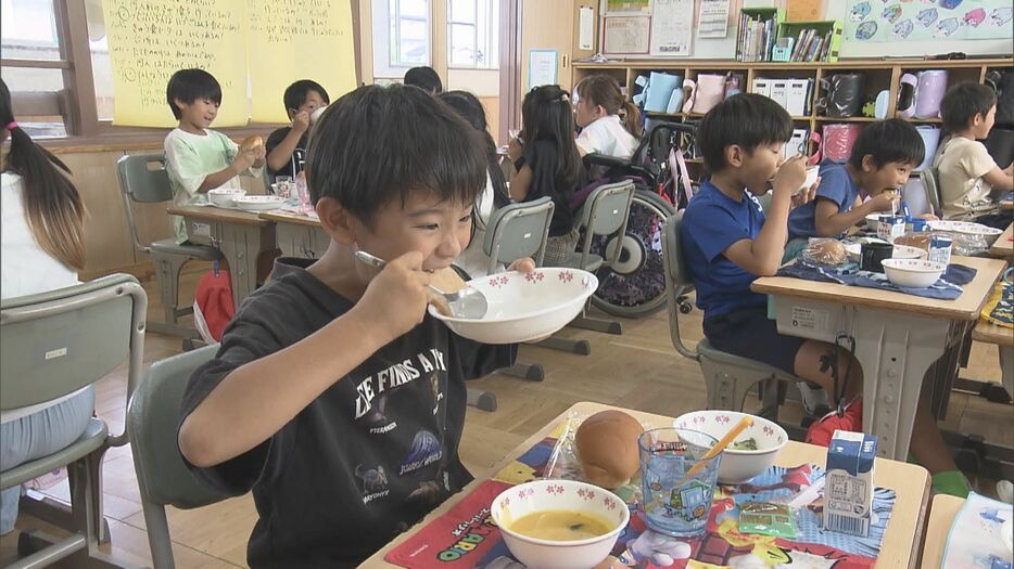 愛知県みよし市の三吉小学校