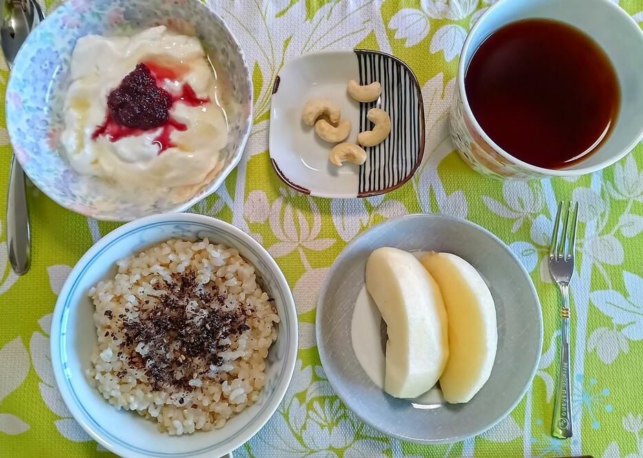 食前にカシューナッツを食べた日の朝食