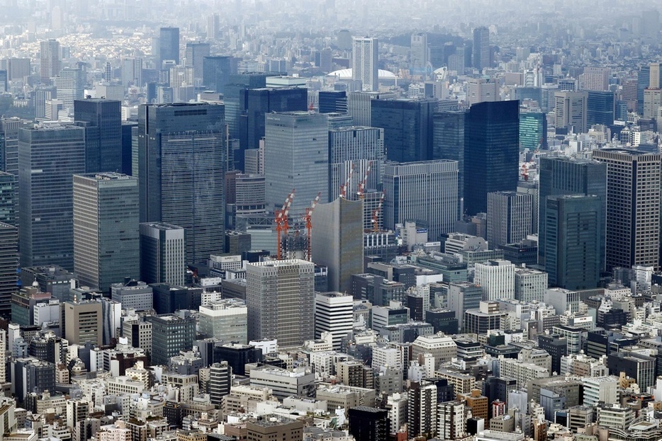 東京駅周辺のビル群