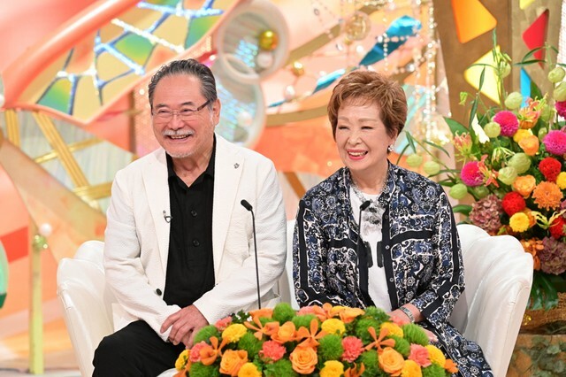 出会いや新婚生活を明るく語る俳優の前田吟さんと歌手の箱崎幸子さん