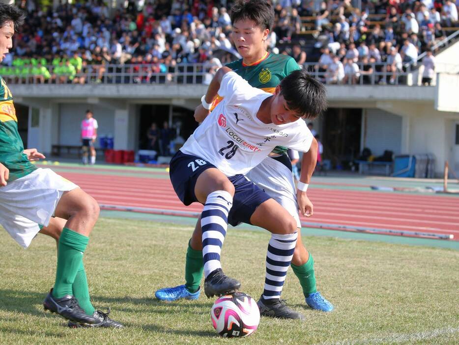 米子北高DF熊野俊典(1年)(Takaya HIRANO)