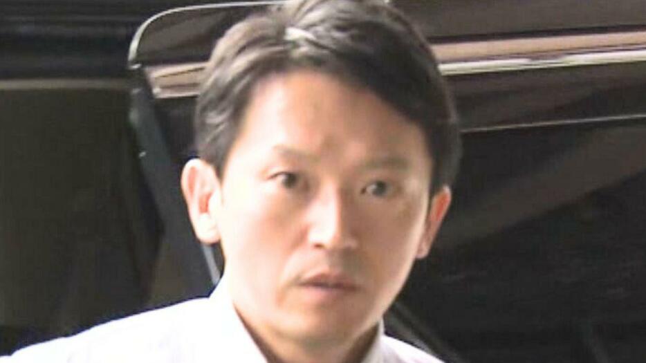 登庁する兵庫県・斎藤元彦知事　24日午前10時前