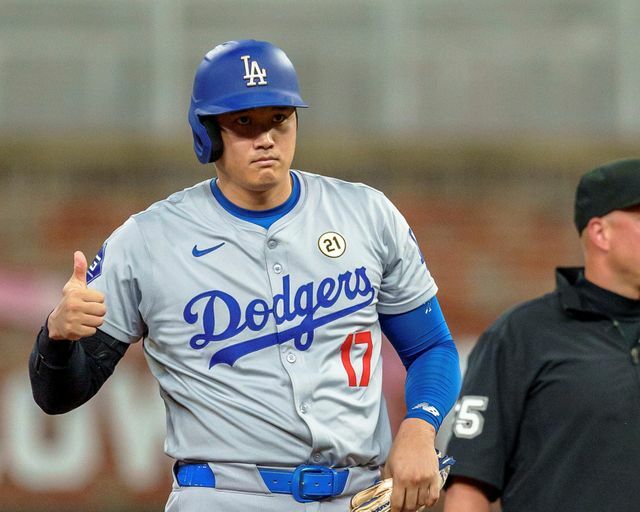 2安打2打点の活躍をみせドジャースの勝利に貢献した大谷翔平選手(写真：AP/アフロ)