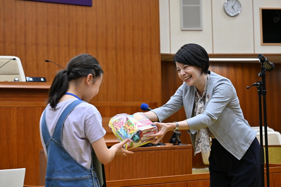 品川区の森澤恭子区長も小学生たちの熱い議論に感動