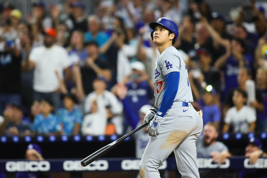 大谷翔平が50号を放った瞬間（写真：USA TODAY Sports/ロイター/アフロ）