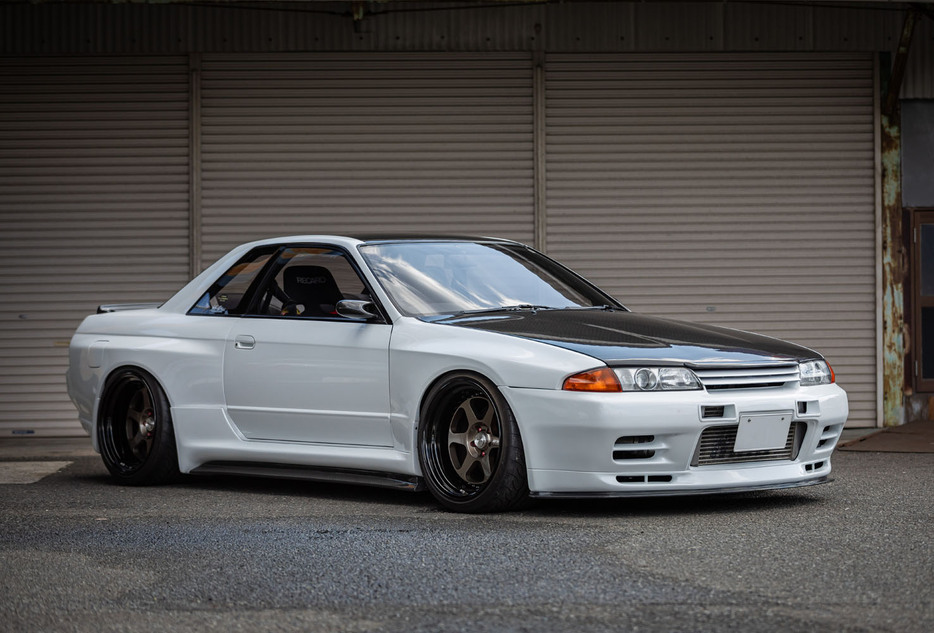 ガレージアクティブのワイドボディキットを装着したR32型日産スカイラインGT-R