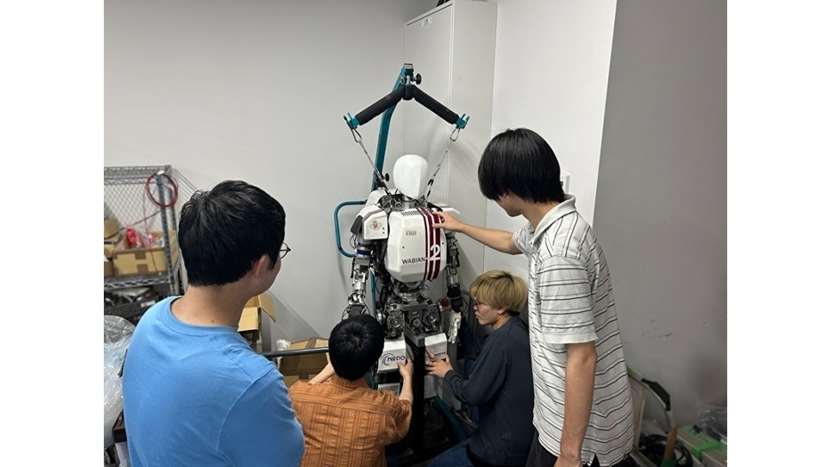 ピッチャーの特徴を取り入れた投球ロボット　早稲田大学で開発中