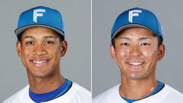 (左から)日本ハムの万波中正選手と水野達稀選手