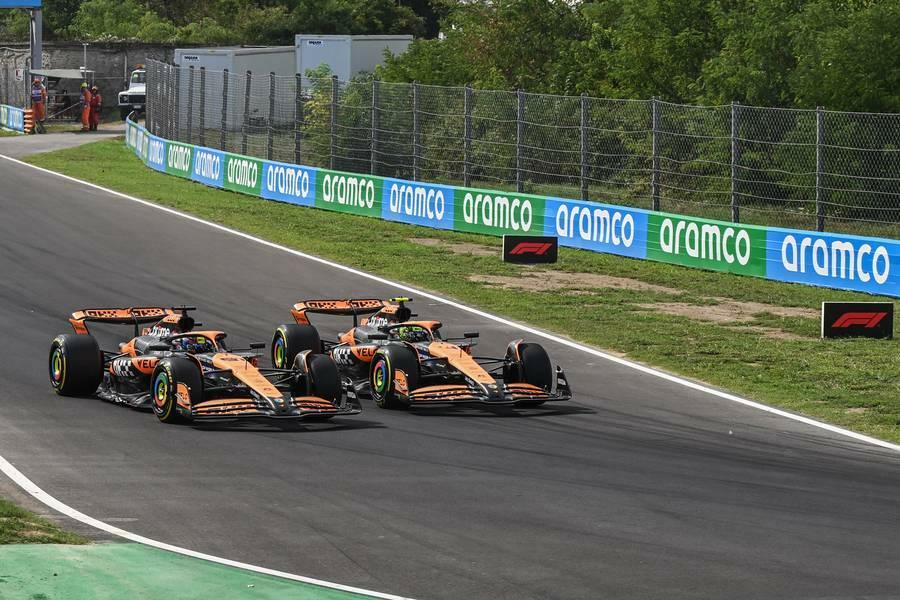 F1イタリアGPで競い合うマクラーレン勢(C)McLaren