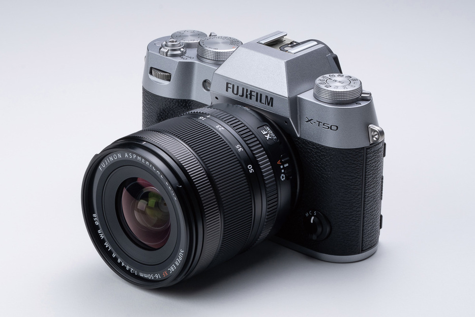 富士フイルム 「FUJIFILM X-T50」（実勢価格：24万6400円）