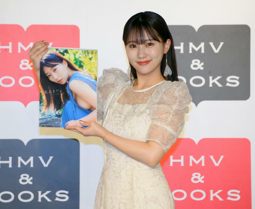 写真集「気ままに。」の発売記念イベントに登場した田中美久さん