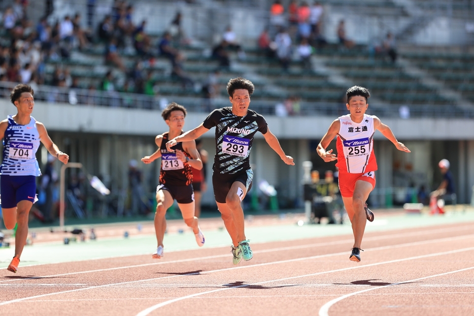 200mを制した佐藤風雅