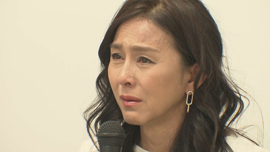 判決後に会見した杉本彩さん