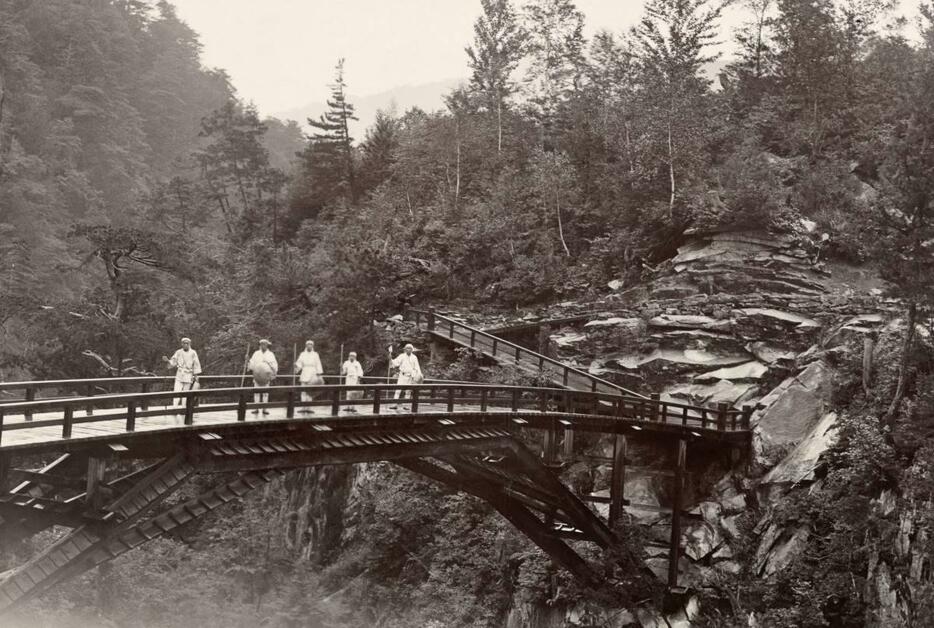 ナショナル ジオグラフィック英語版1921年7月号より（写真提供：WALTER WESTON）