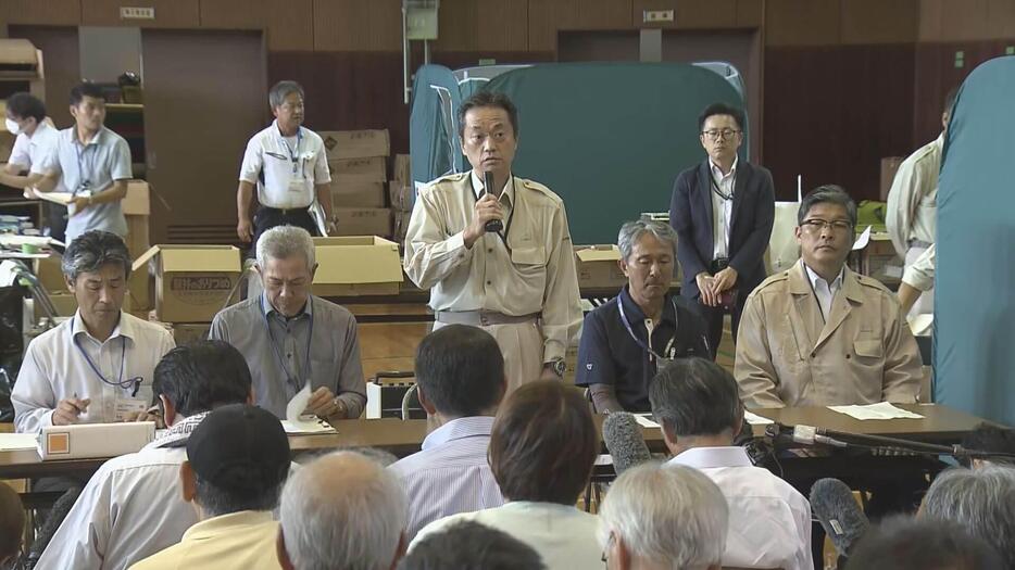 道路陥没 復旧作業進む　避難所では住民説明会　広島市西区