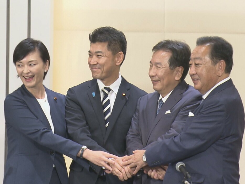 立憲民主党の代表選挙に立候補を届け出た4人