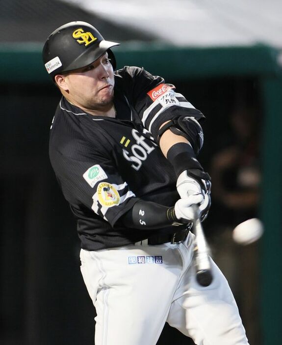 通算250号へ王手をかけた山川穂高選手(写真：時事)