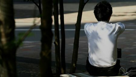 「これ以上残業が増えるなんてゴメンです」そんな若手の心理的傾向を知れば、対応策も見えてきます（撮影：今井康一）