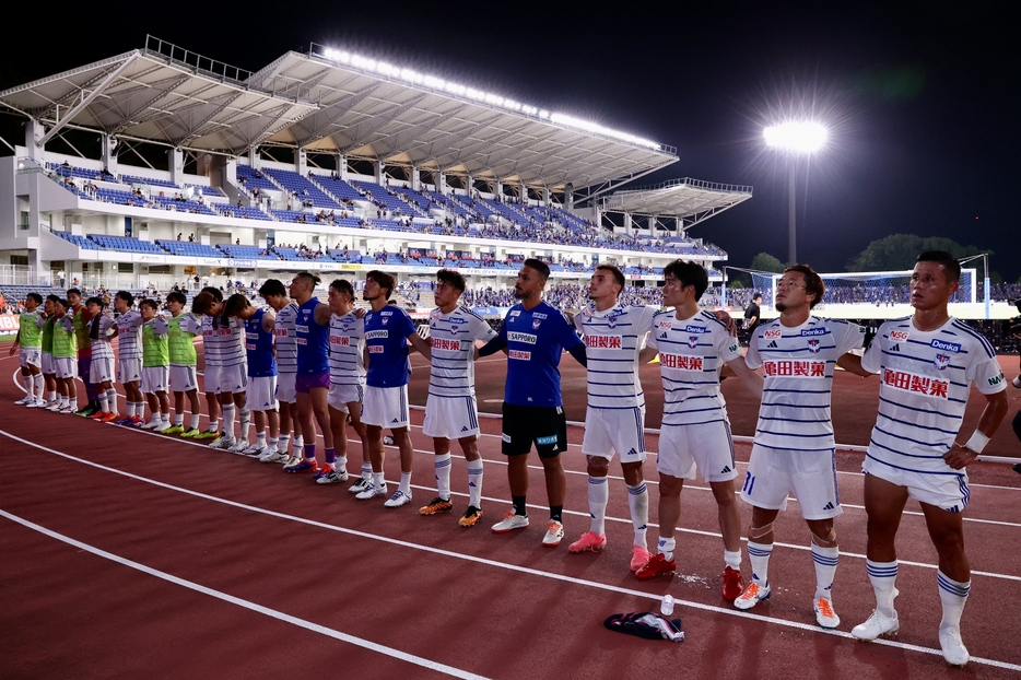 新潟は第2戦では勝てなかったものの、4強進出をサポーターと喜んだ（写真◎J.LEAGUE）