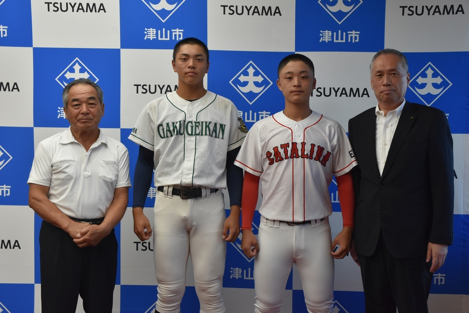 甲子園で戦った山本選手（右から2人目）と永禮選手