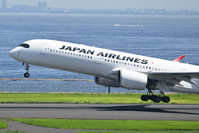 エンジンの自主点検を終えたJALのA350-900＝24年9月5日 PHOTO: Tadayuki YOSHIKAWA/Aviation Wire