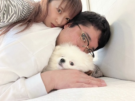 マヂカルラブリー村上さん、くむくん、妻のいとくとらさん。